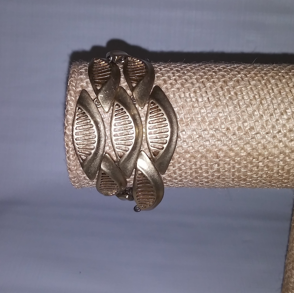 Gold tone Bracelet